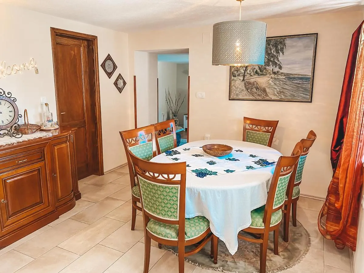 Holiday Home Istra Plomin Apartment